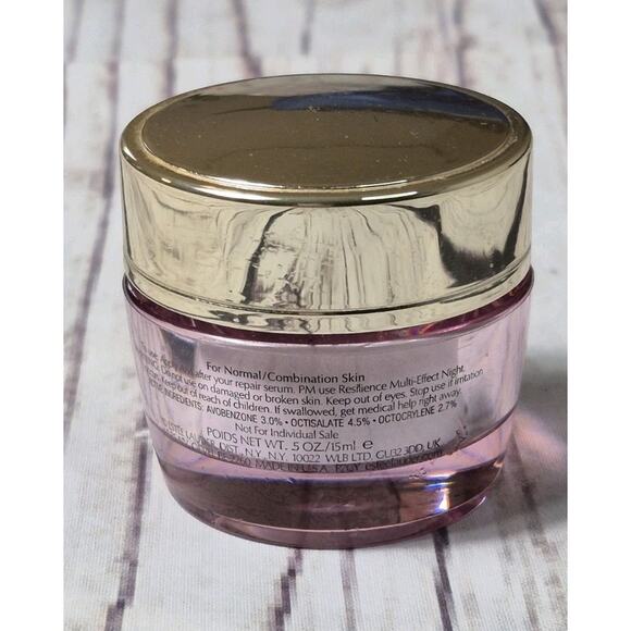 Estee Lauder Resilience Multi-Effect Tri-Peptide Creme SPF 15, 0.5 oz/ 15ml NEW - Picture 3 of 4